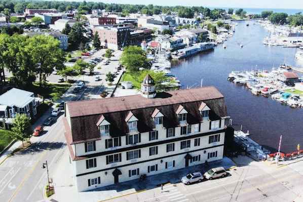 Waters Edge Loft is located in the historic Colonial Building