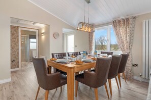Luxury Lodge, Cottage, Hot Tub