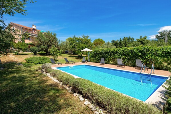 Shared pool
