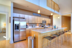 Kitchen island seating for 5
