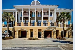 Unit #4 On Right Closest to Walkway to Pooll & Beach Access #90 - Unit #4 On Right Closest to Walkway to Pooll & Beach Access #90