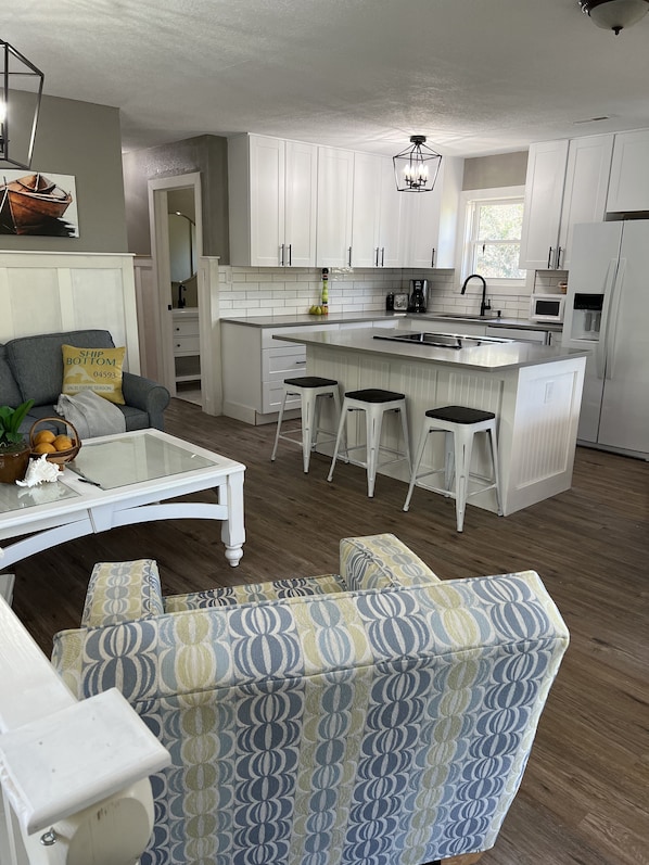 upper level kitchen doors too front covered porch