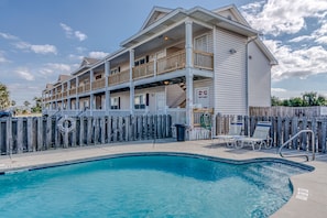 Alabama Sands Complex - Alabama Sands is a low density complex located across the street from the beach in Gulf Shores. You can access the beach at any public beach location on West Beach.