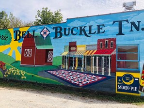 MANY MURALS IN TOWN GREAT PHOTO OPS!