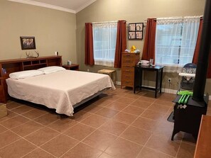 Master Bedroom Guest Home Lake Godstone