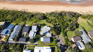 Amazing beach only a few minutes walk away, Easy access to an amazing surf beach for surfing