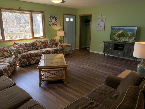 Plenty of space for the whole family or group!