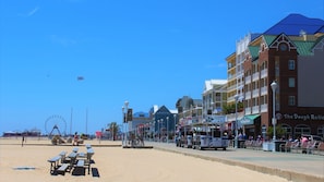 Just a 5 minute walk to OC beach & boardwalk!