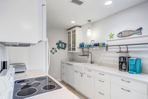 Fully Equipped Kitchen with Both Drip and K-Cup Coffee Makers