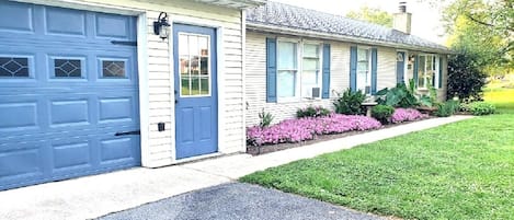 Driveway to Entrance Walk