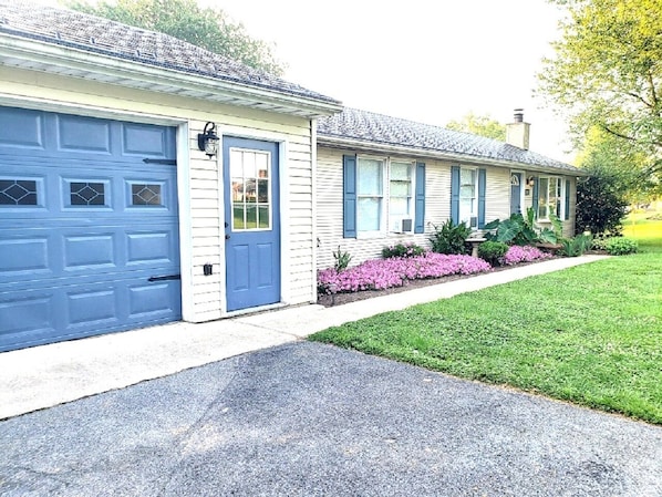 Driveway to Entrance Walk