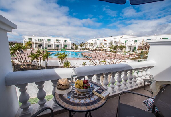 Casa Anemona Terrace views to pool