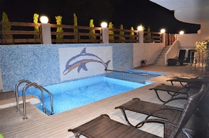 Utomhuspool