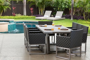 Outdoor dining