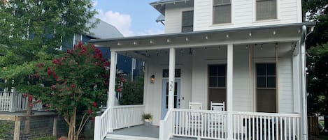 Front porch, just a few steps from Carlton Landing's popular Meeting Place.