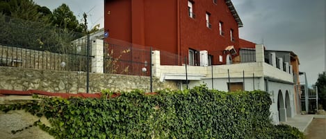 "Casa rural Garnacha de Borja" en Borja, Santuario de la Misericordia, Zaragoza