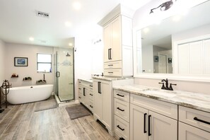 Master bath 