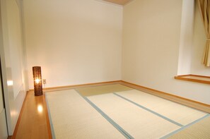 No.560 [1F Japanese-style room]