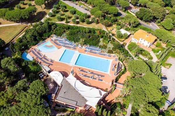 Piscine maison de vacances