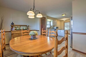House Interior | Dining Area | Free WiFi