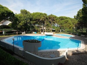 swimmingpool