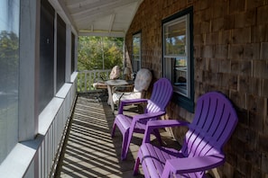 Screened in porch