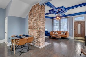 Spread out and relax in this beautifully appointed living room with family and close friends! 