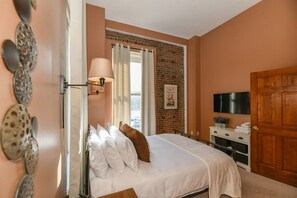 Very plush and incredibly comfortable—every detail is made for you to relax and unwind. From the soft textures to the inviting atmosphere, it’s a space where comfort reigns and your weekend getaway feels like a warm, luxurious embrace.