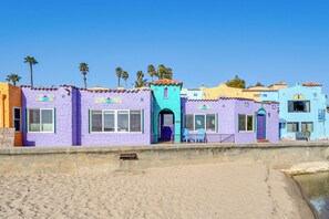Capitola Venetian #1