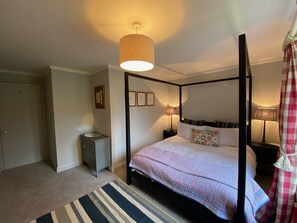 Bedroom 1 -   with 4 Poster Bed
