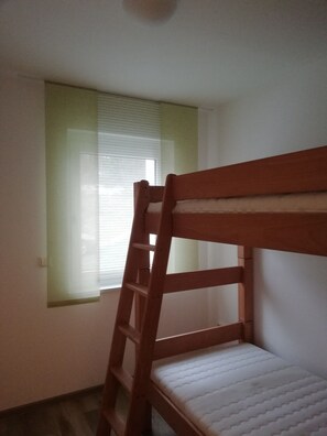 Ferienwohnung am Frankenweg im Untergeschoss-Etagenbett