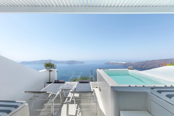 Patio with hot tub and amazing sea view