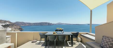 Sun terrace and outdoors seating area