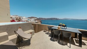 Outdoors seating area and hot tub