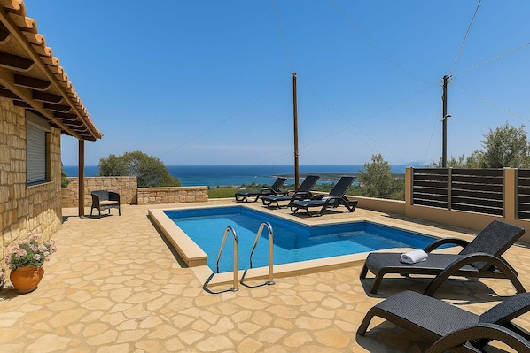 Pool area majesic views