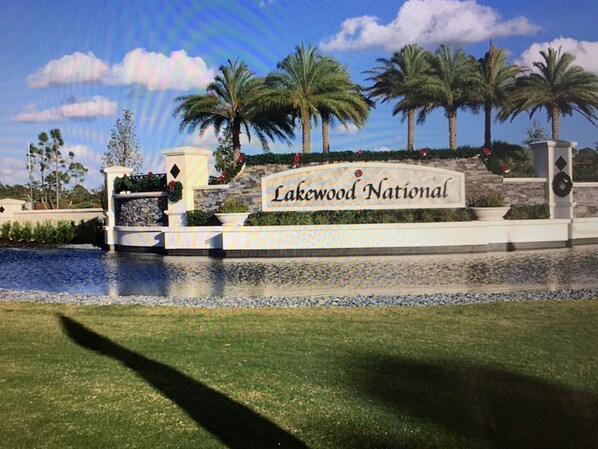 2 GREAT ARNOLD PALMER COURSES