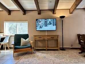 55" Smart TV