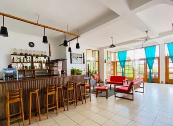 Bar (en la propiedad)