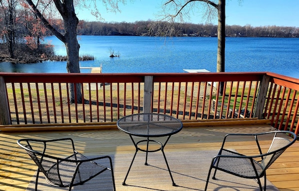 2nd floor balcony