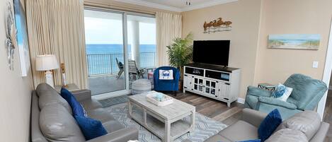 Room for everyone to enjoy the ocean views!