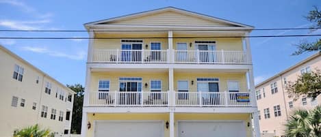 Welcome to Ocean Breeze Cottage 705 1 located in North Myrtle Beach.