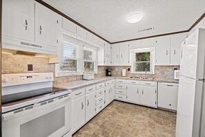 A fully stocked kitchen makes meal preparation a breeze.