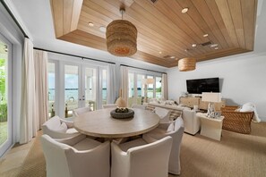 Dining Area for 8