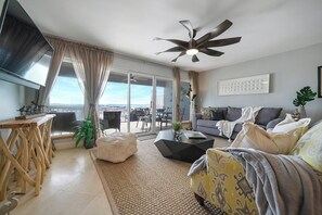 Twin Palms - Beachfront Holiday Isle Pet-Friendly Townhome with Ocean Views from Glass Balconies in Destin, Florida - Bliss Beach Rentals