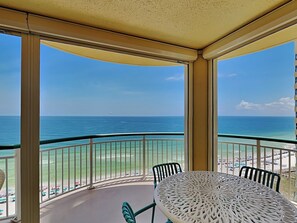 Balcony - Outdoor Dining