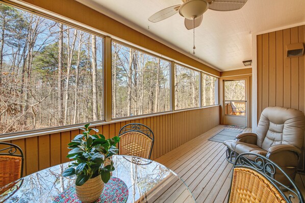 Hot Springs Vacation Rental | 3BR | 2BA | 1,685 Sq Ft | Single-Story Home