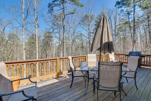 Private Deck | Gas Grill