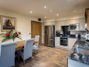 Kitchen/diner | Cedar Barn - Hargreaves Head Holiday Cottages, Northowram, near Halifax 