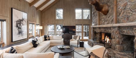 Soaring Living Room Ceilings