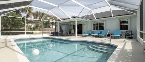 Welcome to Complete SeaRenity - What could be more tranquil than floating in your own private pool? This lovely vacation home has that and more!